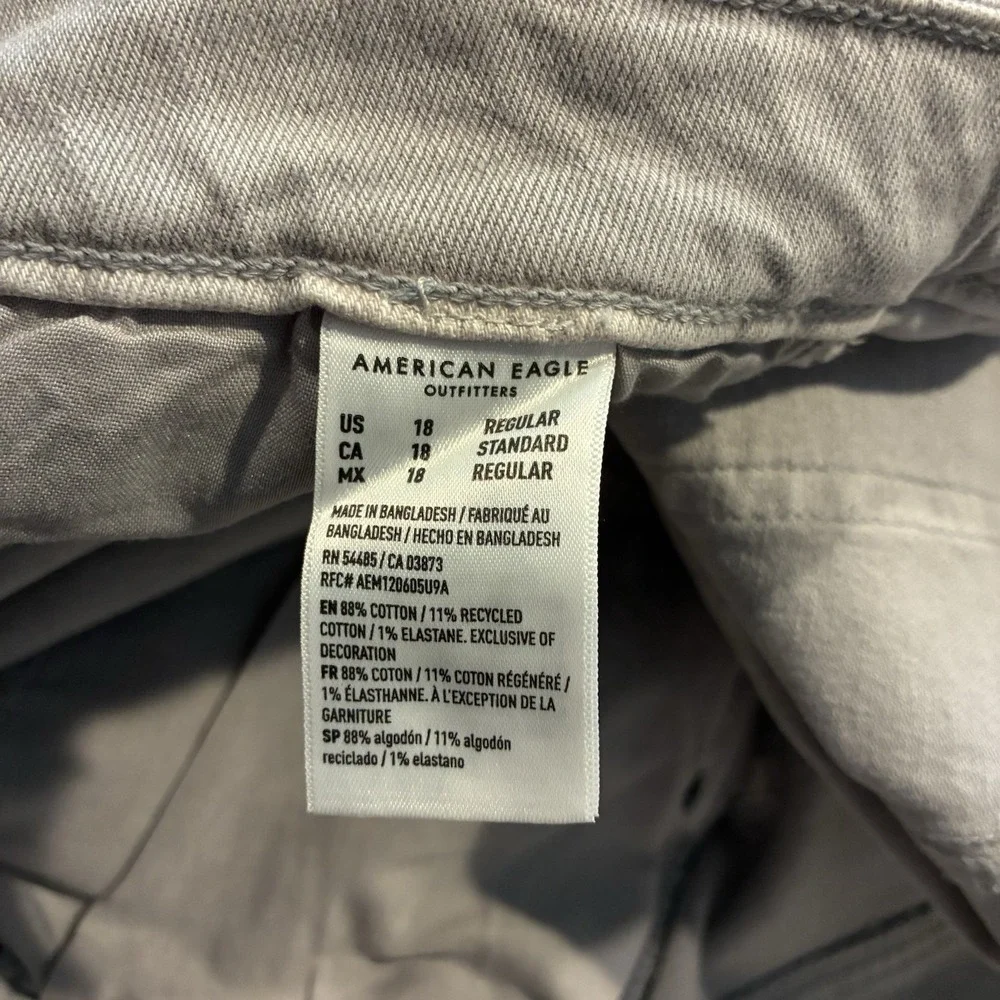 American Eagle Women's Jeans Size 18 Stove Pipe Stretch NWT‎